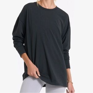 Vuori long sleeve feather tee in washed black